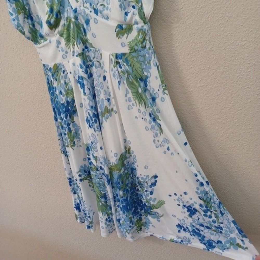 Boden Floral Print Flutter Sleeve Dress - Picture 3 of 15